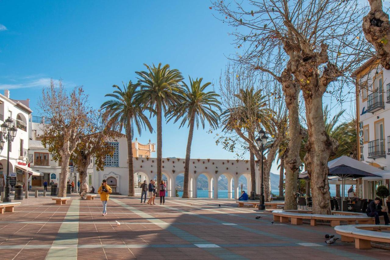 Apartamentos en Plaza de España Recién construidos Nerja Extérieur photo